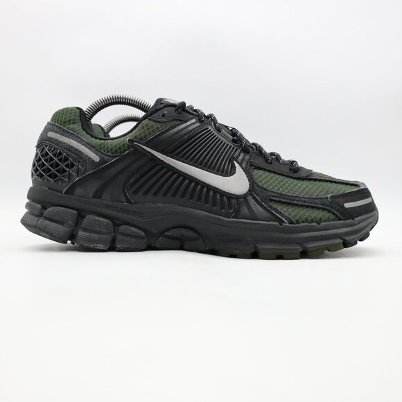 Nike Zoom Vomero 5 Men's Size 9 Black Sequoia Athletic Running Shoes Sneakers - Picture 1 of 9